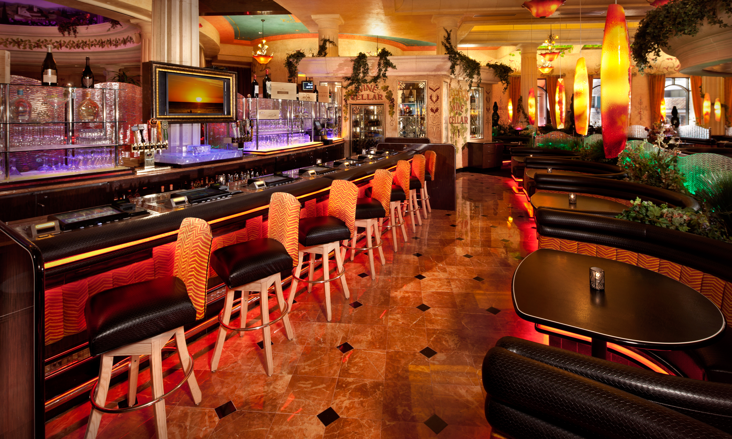 Cafe Milano Dress Code