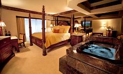 Peppermill Tower Spa Suite